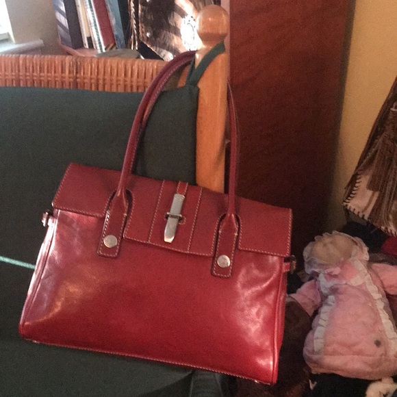 Michael Kors Burgandy handbag in mint condition. Non smoking house. - Picture 4 of 5